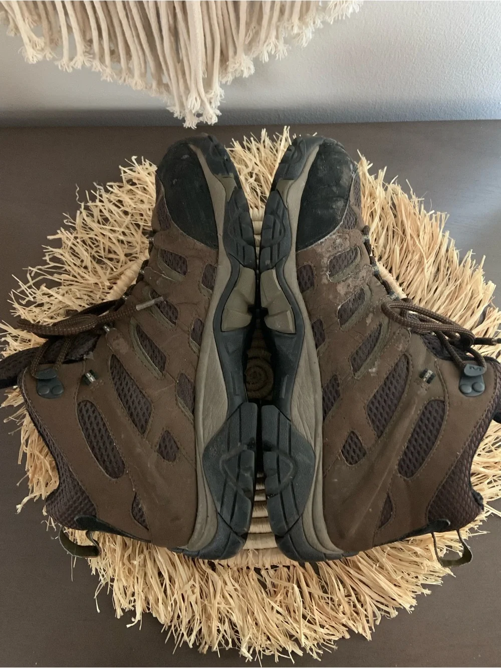 MERRELL Men’s Moab Waterproof Hiking Boots Dark Earth Brown Size 9.5